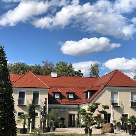 Hotel Glutschaufel Eschenbach in der Oberpfalz Luaran gambar