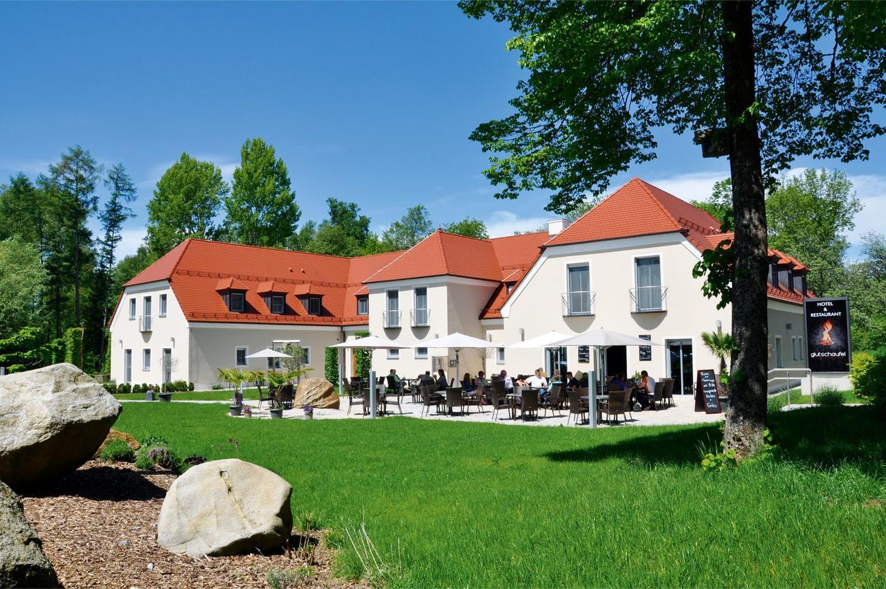 Hotel Glutschaufel Eschenbach in der Oberpfalz Luaran gambar