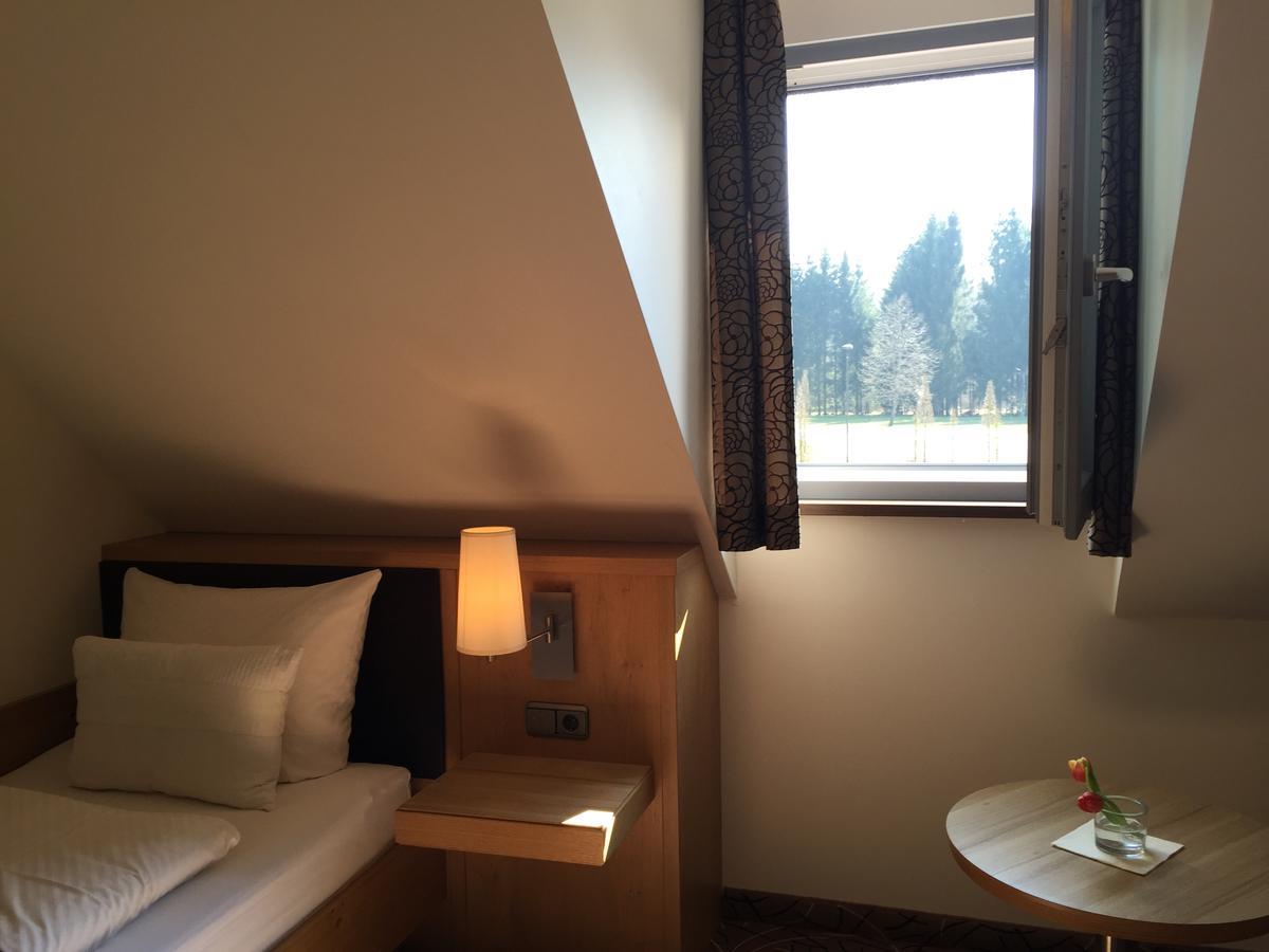 Hotel Glutschaufel Eschenbach in der Oberpfalz Luaran gambar