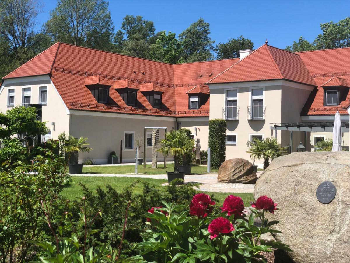 Hotel Glutschaufel Eschenbach in der Oberpfalz Luaran gambar